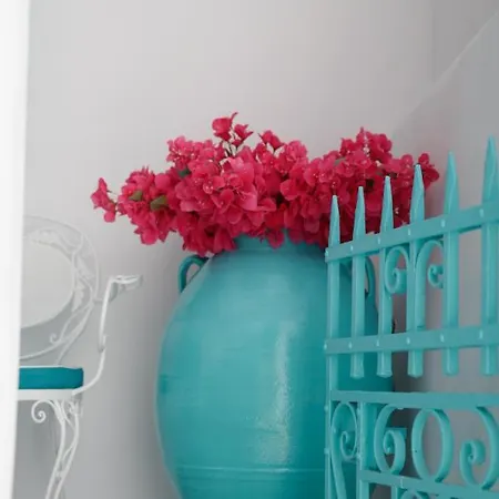 The Turquoise House In The Heart Of Ioulida, On The Island Of Kea. Holiday home