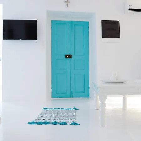 Holiday home The Turquoise House In The Heart Of Ioulida, On The Island Of Kea.